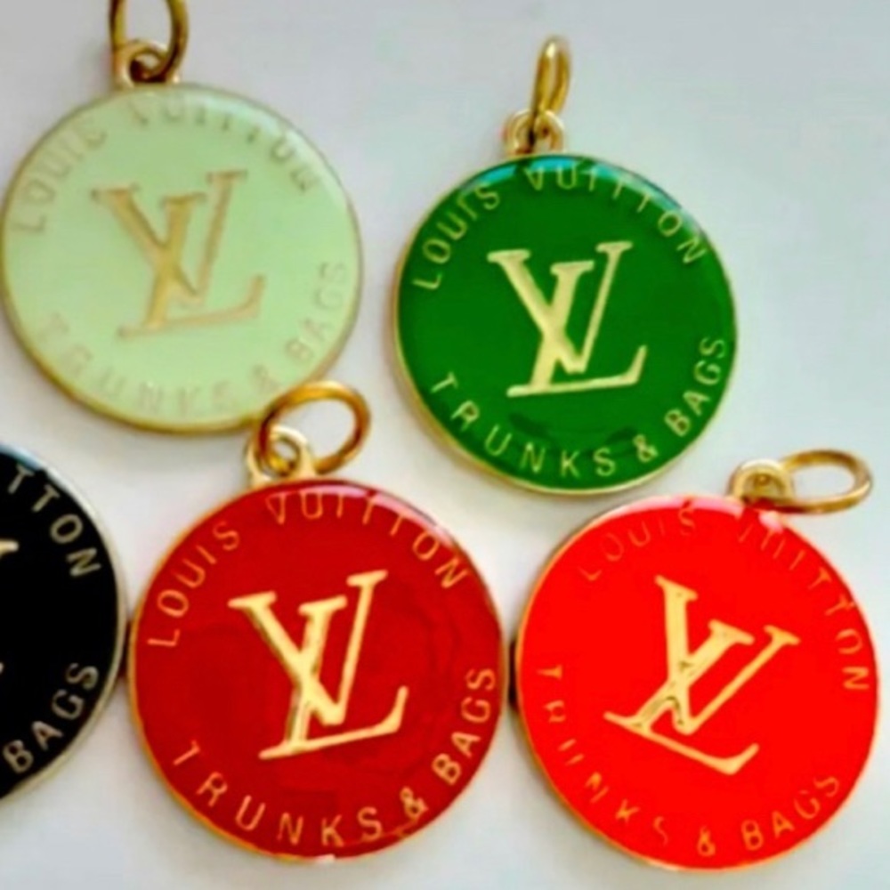 Louis Vuitton Red color Pendant
